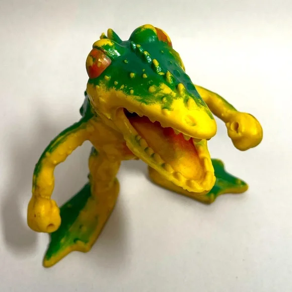 VTG 1982 ARCO Froggacuda The Other World Monster of Red Lake Action Figure